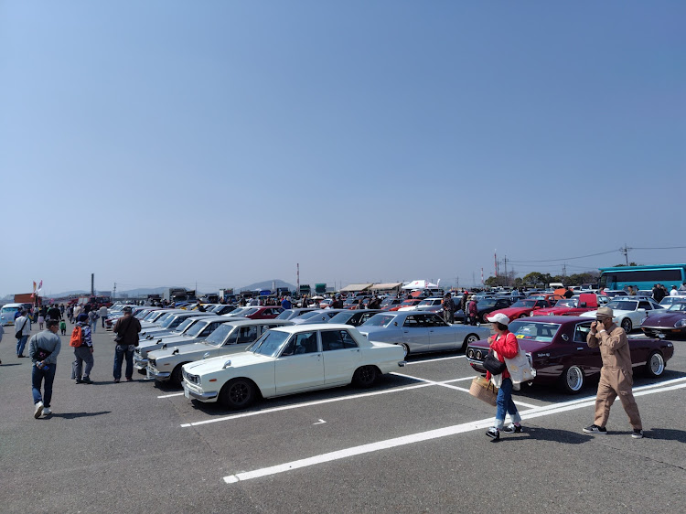 スカイラインの鉄仮面・レトロカーコレクションin潮彩・ミーティング日和に関するカスタム事例の投稿画像31枚目