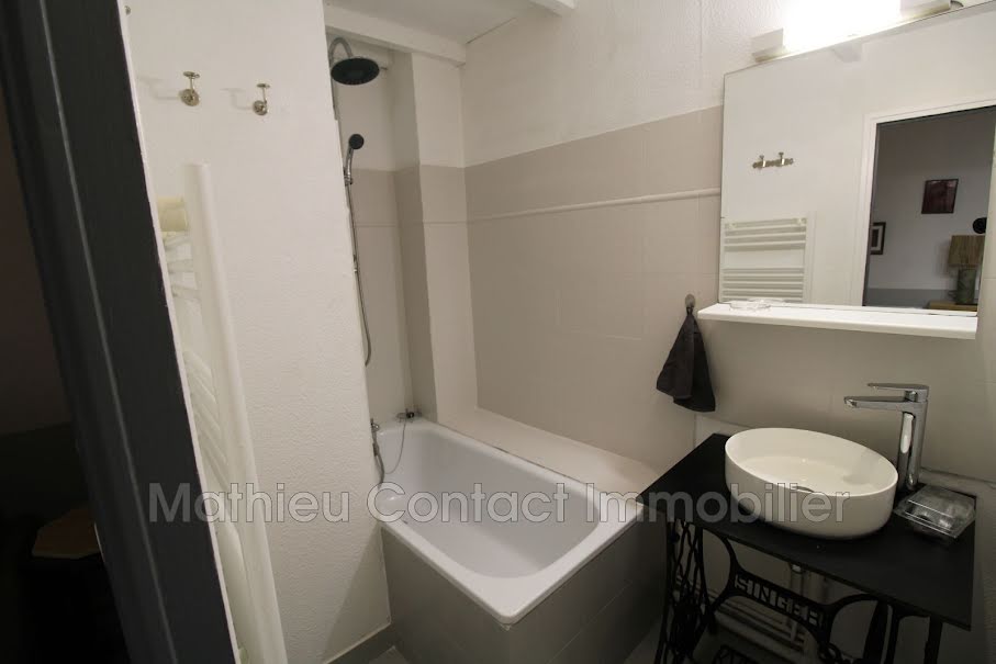 Location meublée appartement 1 pièce 24.08 m² à Nimes (30000), 490 €