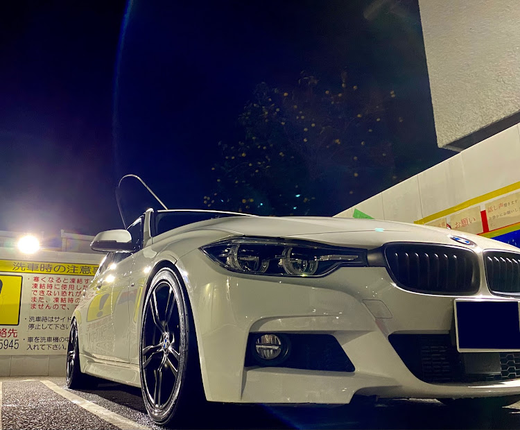 3シリーズ ツーリングのBMW・BMW3シリーズツーリング・洗車・秋の気配に関するカスタム事例の投稿画像2枚目