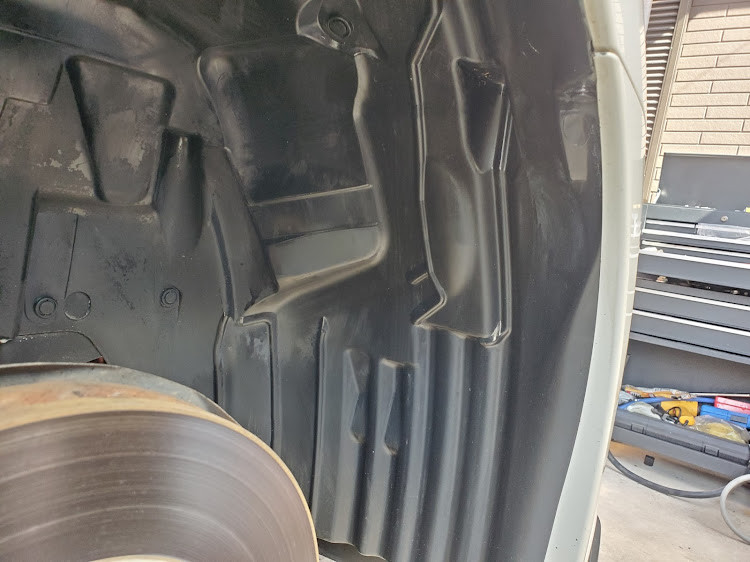 レガシィツーリングワゴンのDIY・車検事前点検・オイル交換とオイルフィルター交換に関するカスタム事例の投稿画像4枚目