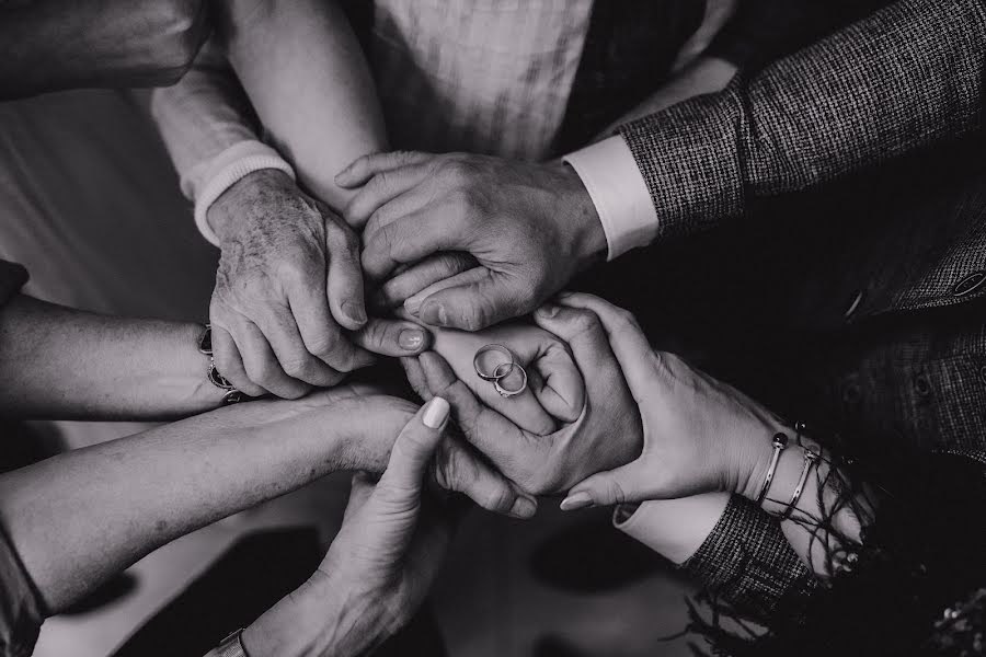 Fotógrafo de casamento Evgeniy Konstantinopolskiy (photobiser). Foto de 21 de dezembro 2019