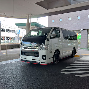 ハイエースバン TRH200V