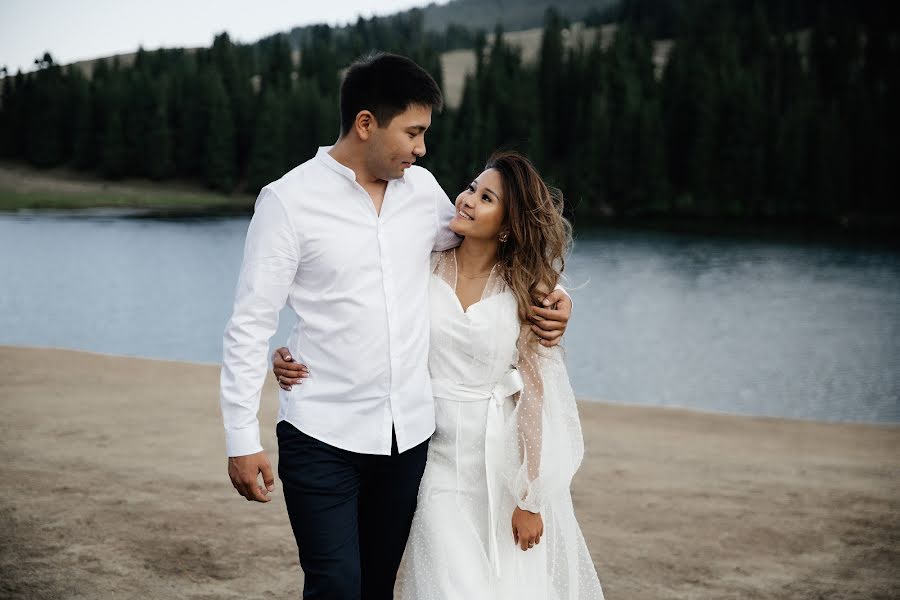 Jurufoto perkahwinan Adilet Topchubaev (atop). Foto pada 6 September 2019