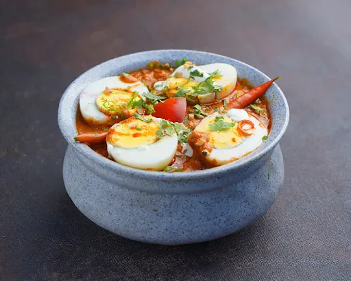 Guddu Kura (Egg Curry)