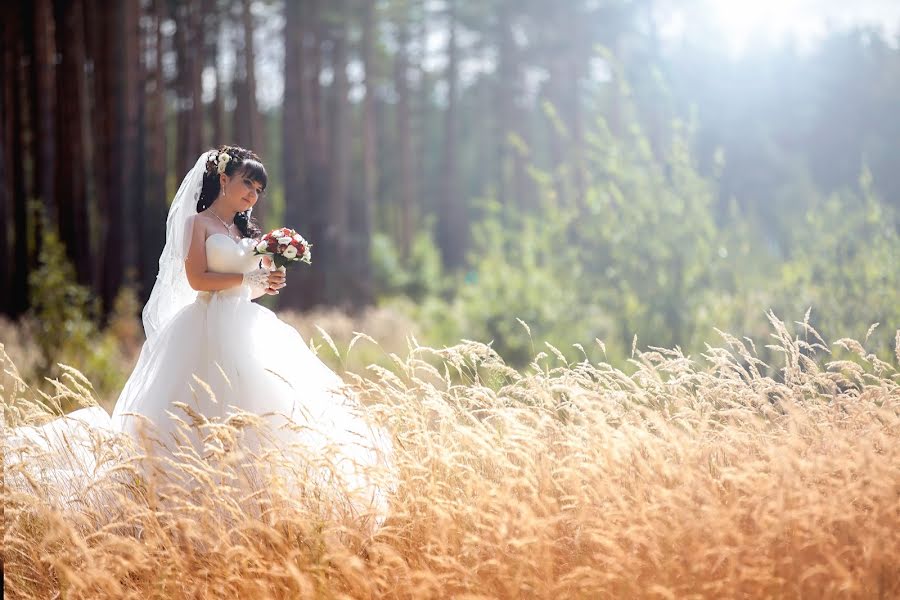 Fotógrafo de casamento Vitaliy Gunya (suresh). Foto de 7 de setembro 2014