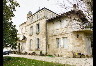 Maison avec piscine et terrasse 4