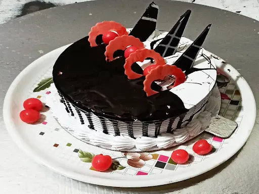 Chocolate Vanilla Cake