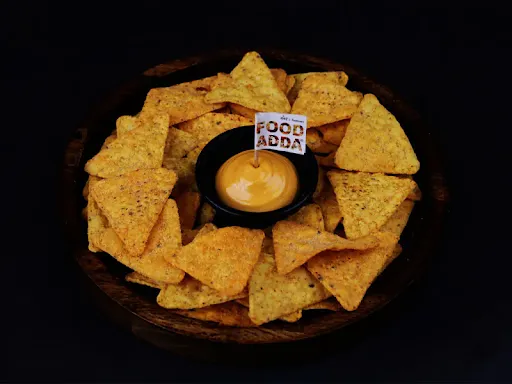 Nachos With Cheese Dip