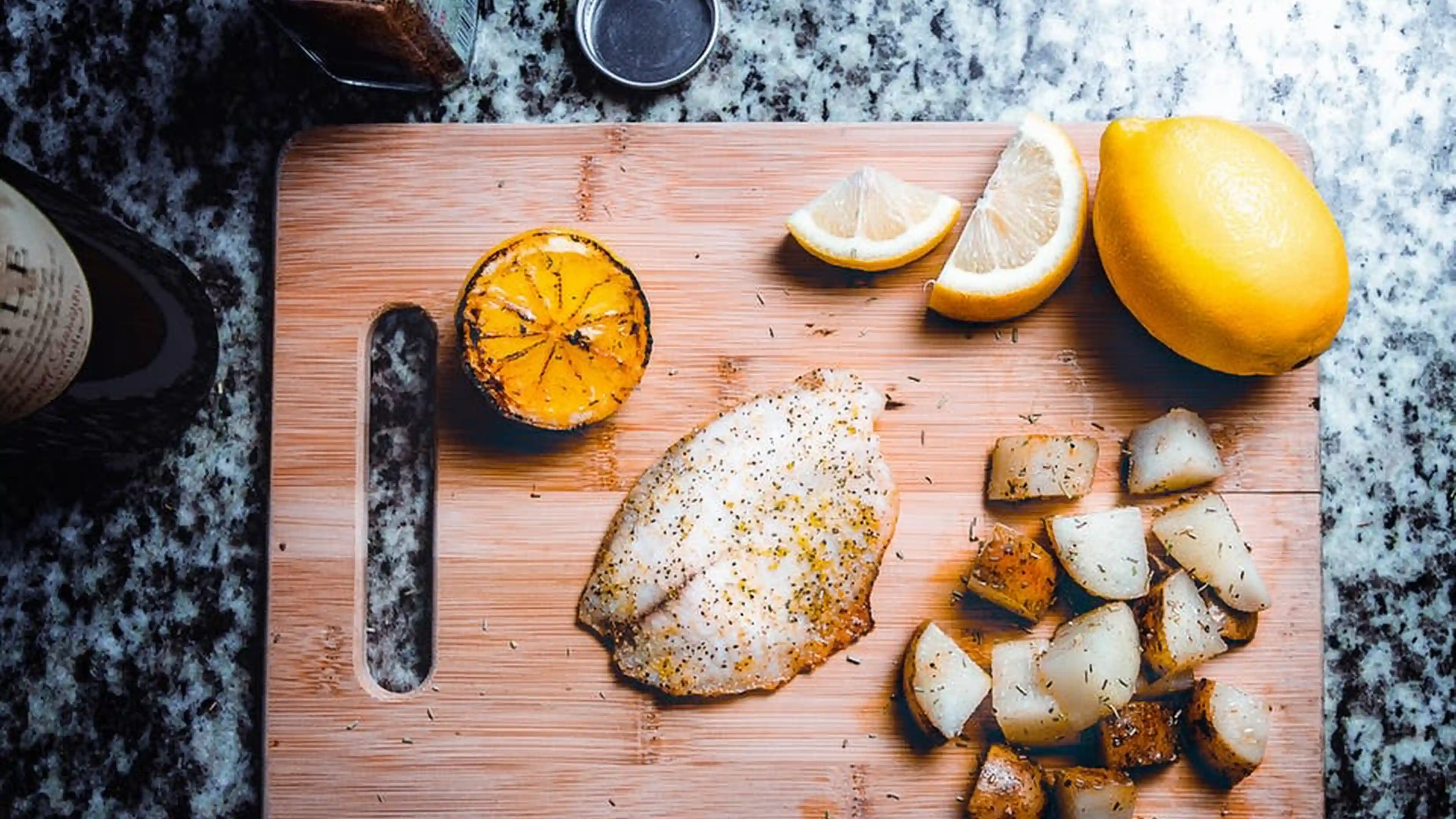 How to Clean Chopping Board Stains?