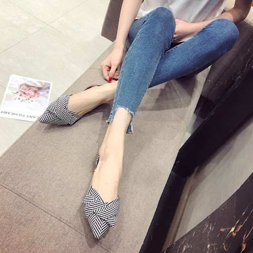 Title 7, Breathable flat womens shoes Comfortable and a...