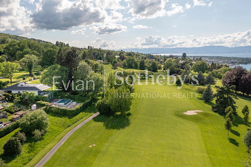 Golf course and villa with pool - Prestige property for sale in Publier, 6 rooms, 4 bedrooms