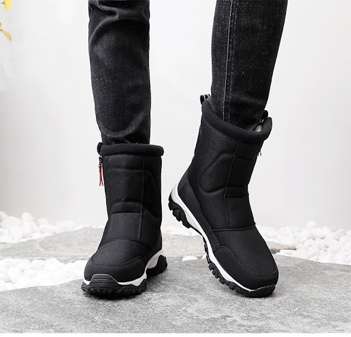 Title 7, Winter Outdoors Thick Snow Boots Mens. Stay wa...