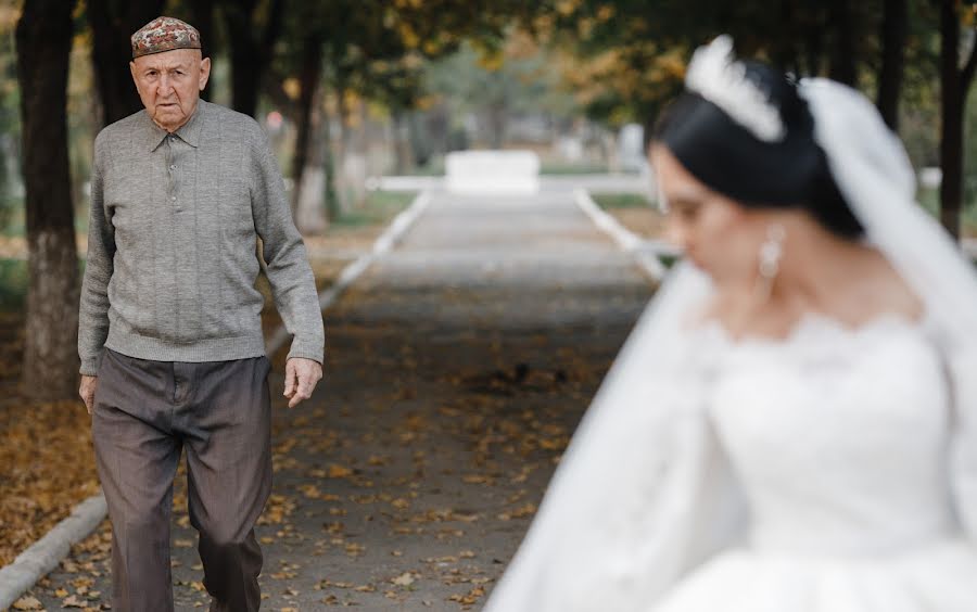 Fotografo di matrimoni Umid Zaitov (umid). Foto del 8 dicembre 2019