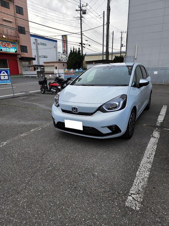 フィットの自宅の駐車場・武蔵野フーズ所沢工場に関するカスタム事例の投稿画像12枚目
