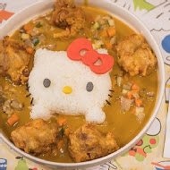 Hello kitty 蘋果村親子餐廳