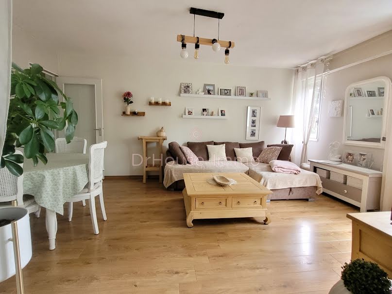 Vente appartement 4 pièces 76 m² à Chalon-sur-saone (71100), 139 000 €