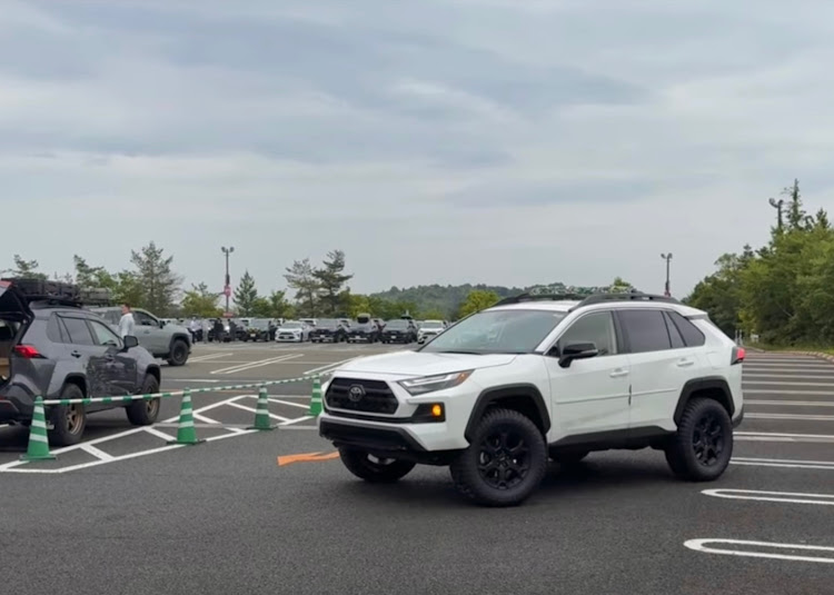 RAV4のかわいい相棒・滋賀オフ・285/65R18に関するカスタム事例の投稿画像2枚目