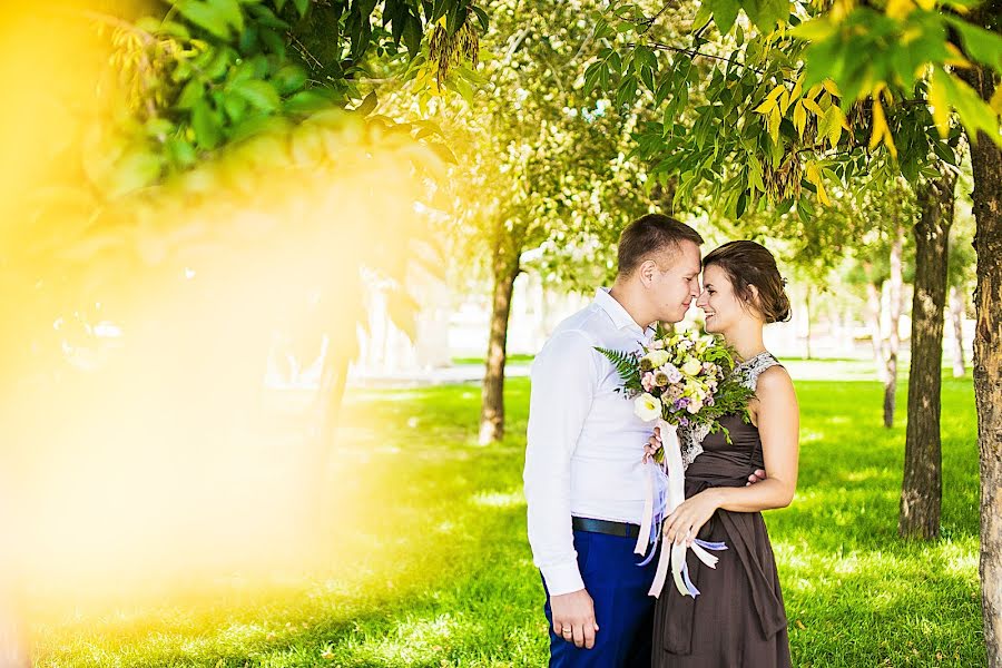 Fotógrafo de bodas Lena Bulycheva (bela). Foto del 18 de mayo 2016