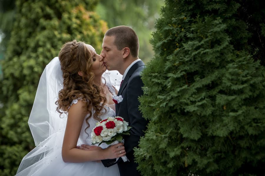 Fotógrafo de bodas Oleg Znobischev (ymamoto). Foto del 22 de septiembre 2016