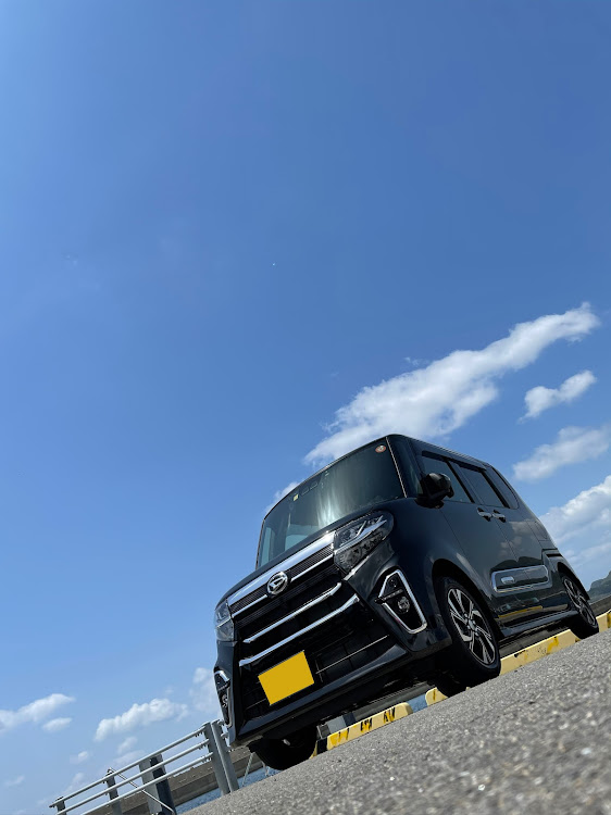タントカスタムの黒×ピンク・車好き女子・車好き女子と繋がりたい・愛車・誕生日に関するカスタム事例の投稿画像1枚目