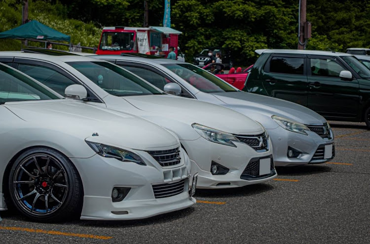 マークXの信州サンデーミーティング・マークXコラボ撮影📸・サンルーフがどうしたって？・STガレージ エアロに関するカスタム事例の投稿画像5枚目