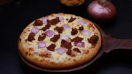 Keema & Onion Pizza