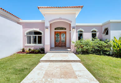 House with pool and terrace 2