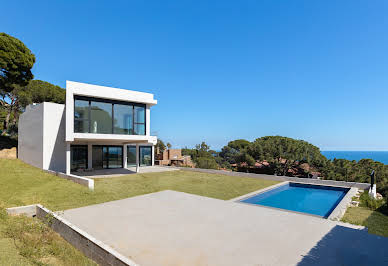 Maison avec jardin et terrasse 15