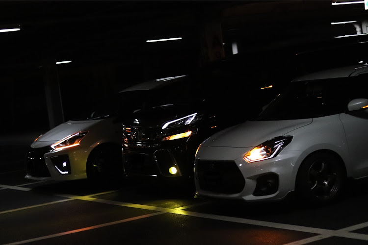 プリウスαのヴェルファイア30前期・swiftsport・地元仲間に関するカスタム事例の投稿画像3枚目