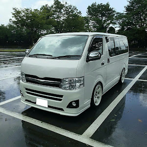 ハイエースバン TRH200V