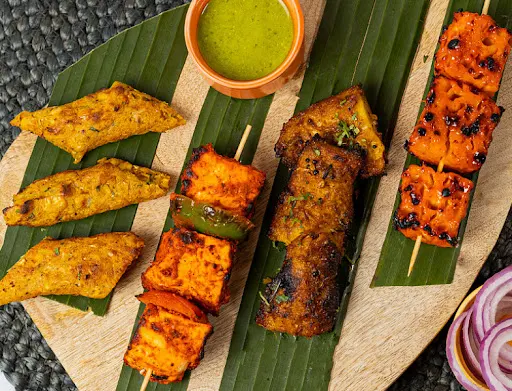 Veg Tandoori Platter (12 Pcs)