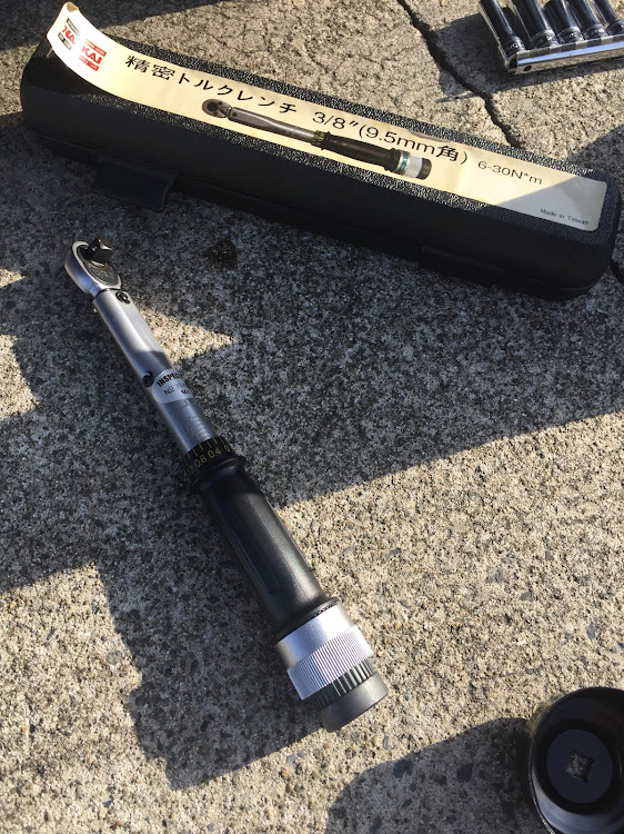 S660のオイル交換・フィルターも交換・カストロール EDGE・紙タオルが必要・トルク管理が重要に関するカスタム事例の投稿画像4枚目