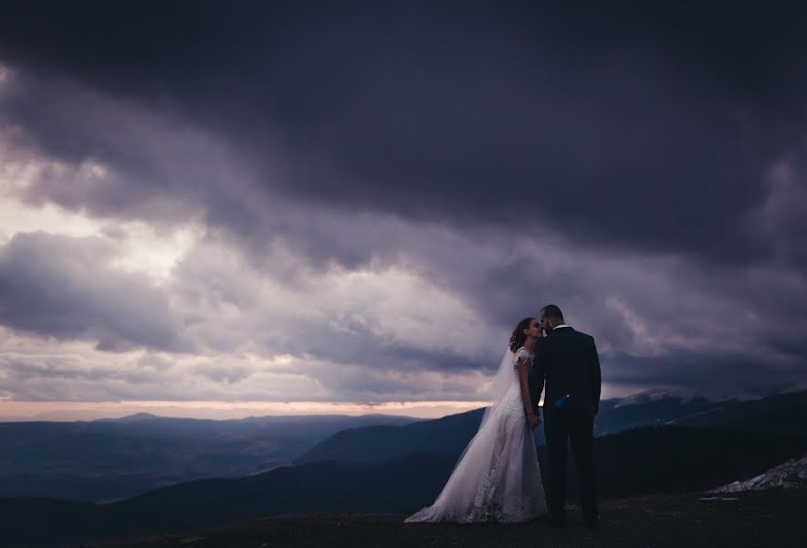 Kāzu fotogrāfs Dennis Vasilev (weddenis). Fotogrāfija: 23. februāris 2018