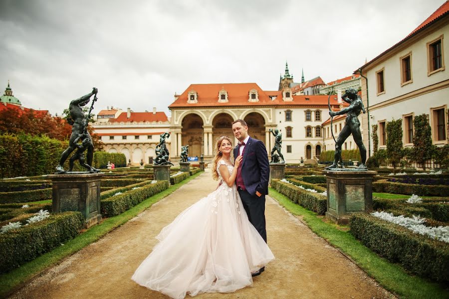 ช่างภาพงานแต่งงาน Olga Kalacheva (kalachik) ภาพเมื่อ 5 ตุลาคม 2019