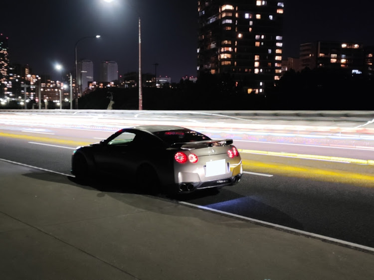 NISSAN GT-Rのsilver-bulletさんが投稿したカスタム事例の投稿画像2枚目