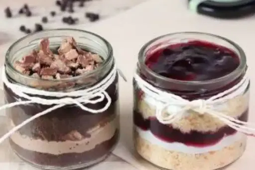 Blueberry And Chocolate Choco Chip Cake In Jar [2 Pieces]