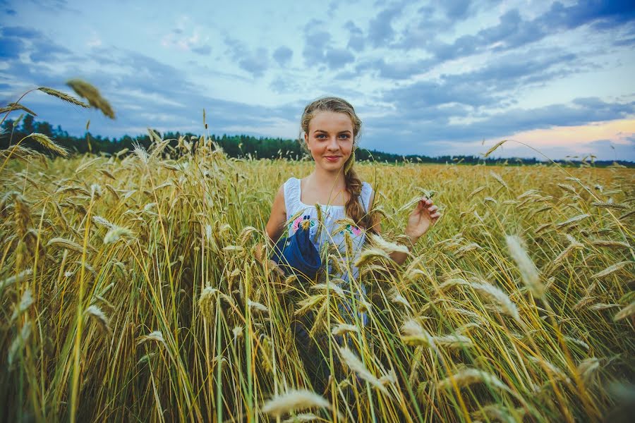 Wedding photographer Dmitriy Tolmachev (dimtol). Photo of 28 May 2020