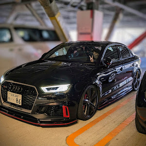 RS3 セダン