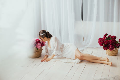 Wedding photographer Yuliya Dubina (yuliadybina). Photo of 4 April 2022