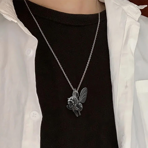 Title 1, Retro Fashion Skull Bee Pendant, Vintage Jewelr...