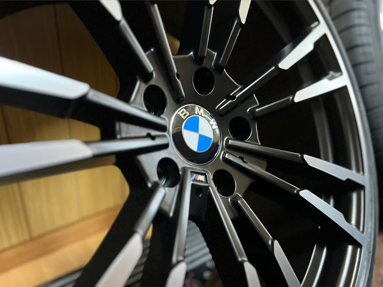 5シリーズ セダンのf90・M5・Newホイール・WOKO'S・バリアスコートに関するカスタム事例の投稿画像3枚目