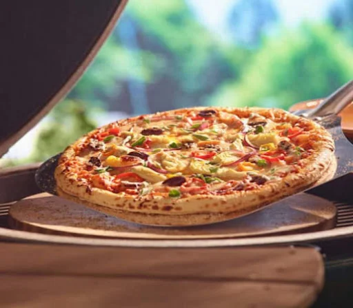 Club Paneer Mushroom Capsicum Pizza