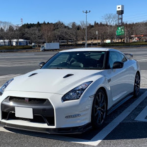 NISSAN GT-R R35