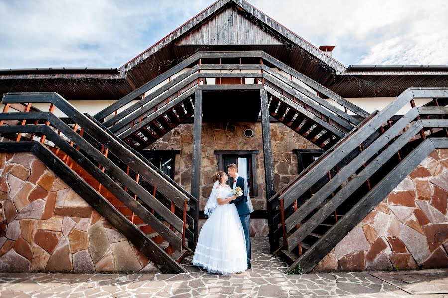 Fotógrafo de casamento Aleksandr Demin (demin-foto46). Foto de 26 de fevereiro 2019