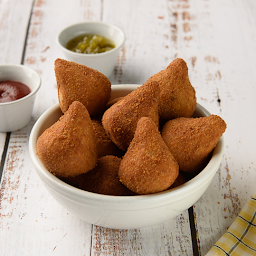Coxinhas Mini (Mini Chicken Croquettes) 10 pcs