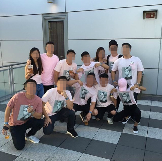 Image: GOT7 Mark's friend and family wearing t-shirts made by his father