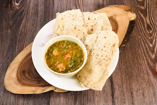 Tawa Roti With Chicken Tarka