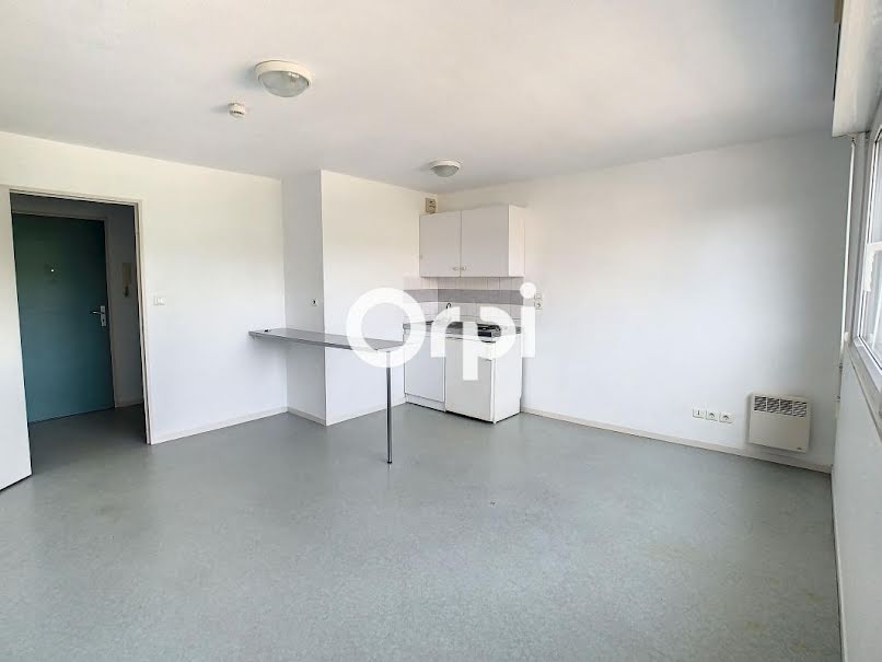 Location  appartement 1 pièce 25 m² à Nancy (54000), 390 €