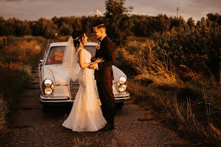 Fotógrafo de casamento Karol Woś (photowos). Foto de 9 de novembro 2021