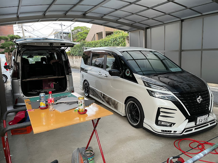 セレナのエアブラシミスト・しし丸ガレージ・九州セレナグループに関するカスタム事例の投稿画像1枚目